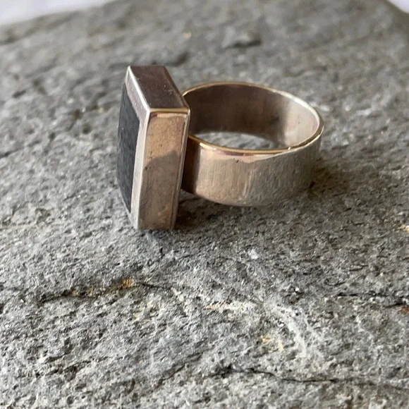 Vintage Christin Wolf Onyx Ring - Picture 9 of 13